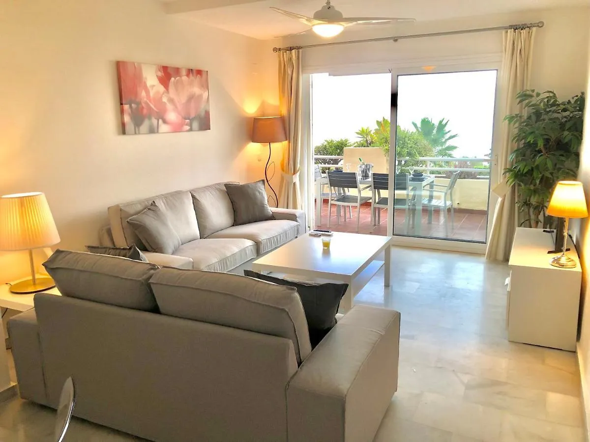 Lovely Sea Views Apartment On La Costa Del Sol El Faro